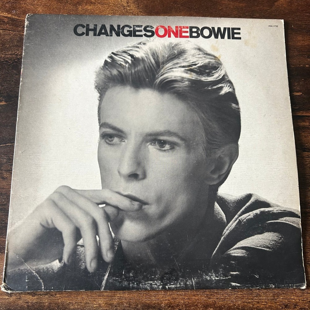 David Bowie ChangesOneBowie Vinyl LP 12" Black Good 1976 RCA AQL1-1732